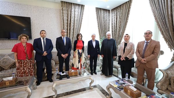 الشيخ أيمن عبدالغني يلتقي بالمرشح الروماني لقيادة المنظمة الدولية للفرنكوفونية