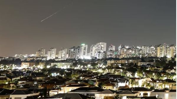 إسرائيل تشن غارات على مجمع للبتروكيماويات في إيران بعد توبيخ ترامب