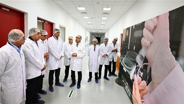 رئيس الوزراء يتفقد مصنع “جلوبال أدفانسد للأدوية” بمدينة السادس من أكتوبر