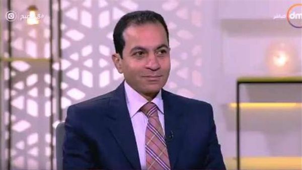 أستاذ تمويل يسلط الضوء على تحول قناة السويس إلى مركز لوجستي عالمي