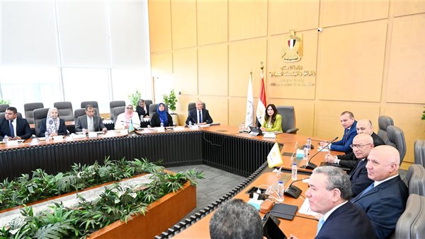 وزيرة الإسكان تتابع مشروعات مياه الشرب والصرف الصحي بالقليوبية والعبور.. وتؤكد: لا تهاون في جودة الخدمات