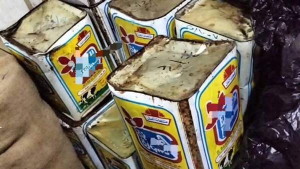ضبط 1.5 طن جبن فاسد داخل مول شهير بالعبور قبل طرحه للبيع للمواطنين