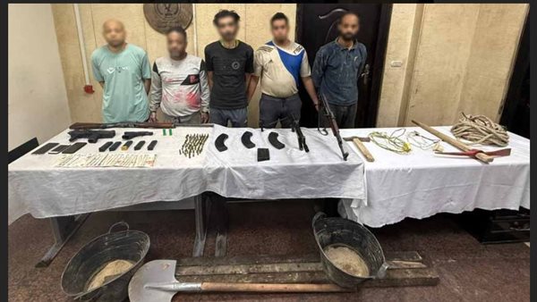 القبض على عصابة التنقيب عن الآثار داخل أحد العقارات بالجمالية في القاهرة