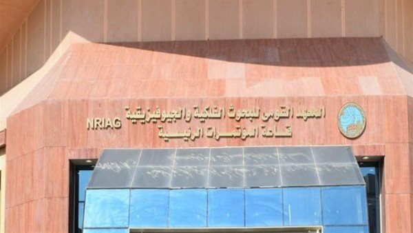 البحوث الفلكية يعلن ابتكار وحدة روبوتية مبرمجة لإنتاج المواد النانومترية بأيدي مصرية 100%