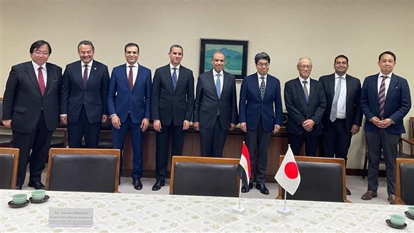 اجتماع وزير الخارجية مع محافظ بنك JBIC الياباني لتعزيز الاستثمارات وتنمية المشروعات في مصر