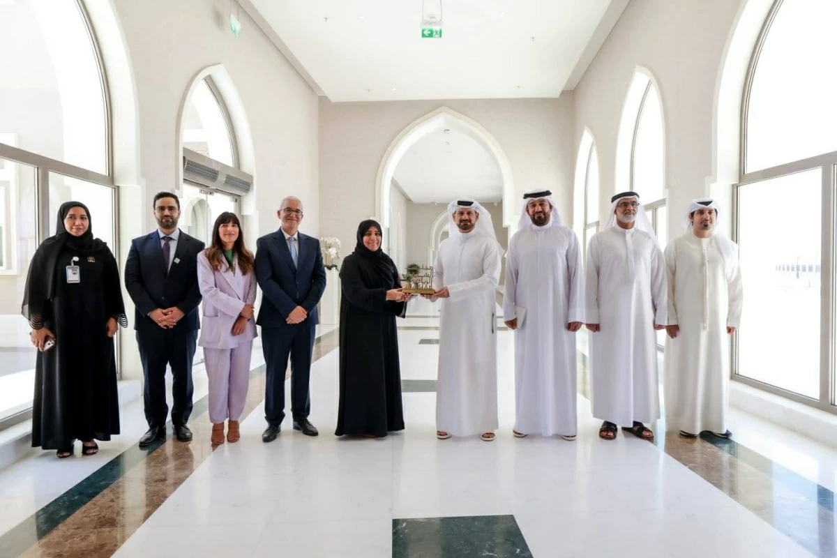 «الشارقة الرياضي» يبحث التعاون مع جامعة كلباء