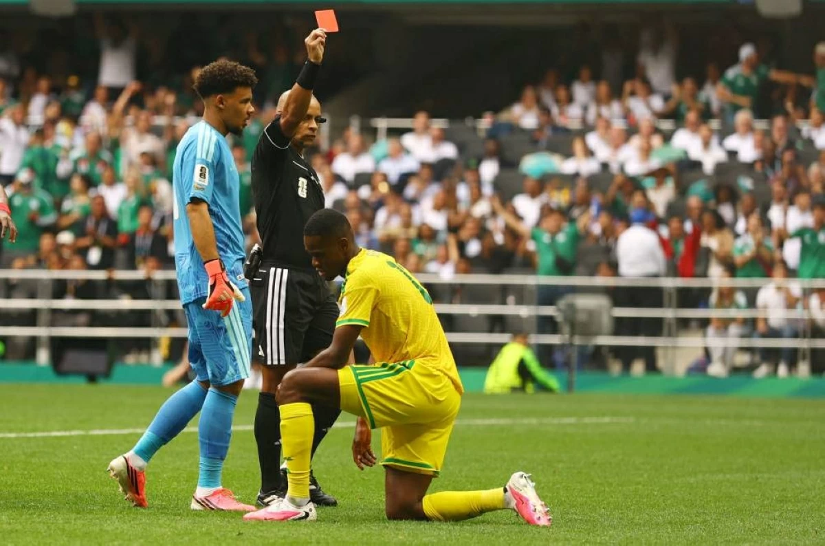 3 حالات طرد لأول مرة في تاريخ افتتاح كأس العالم