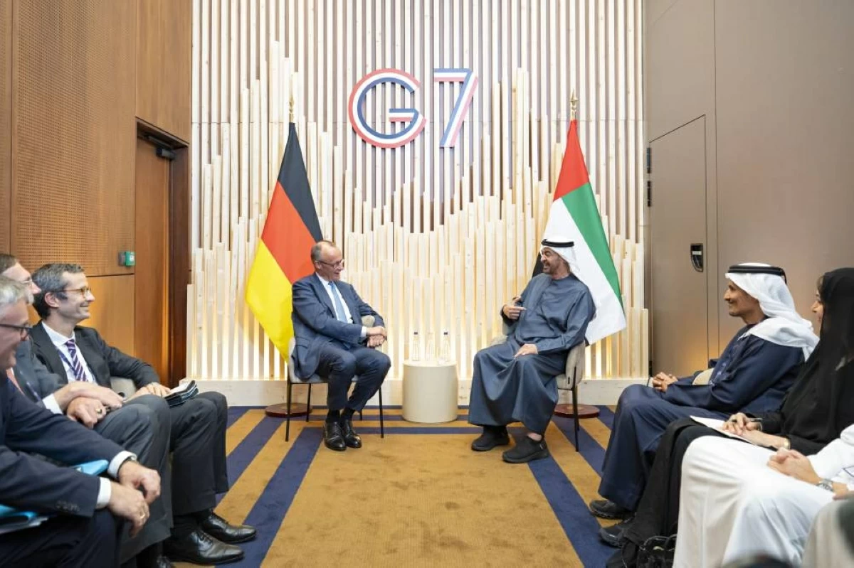 محمد بن زايد والمستشار الألماني يبحثان علاقات التعاون والتطورات الإقليمية