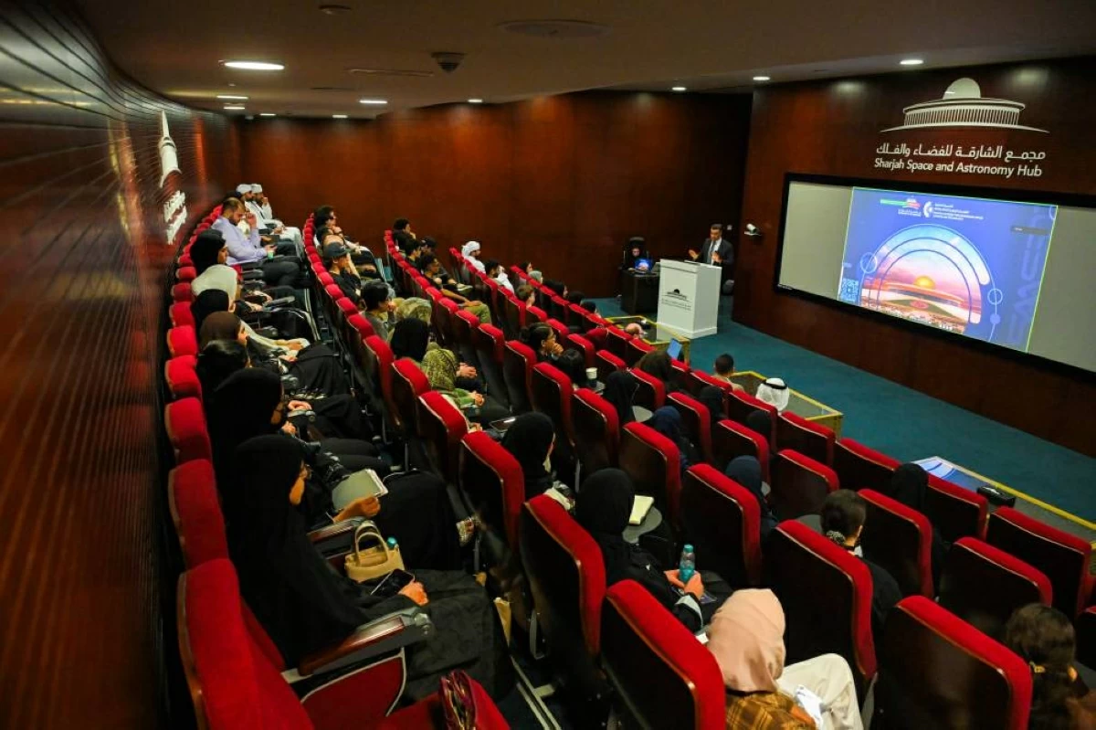«الشارقة للفضاء» يدرب طلبة الجامعات صيفاً