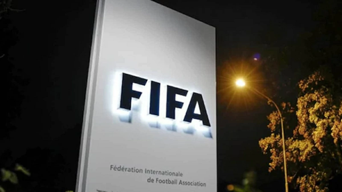 الاتحاد الدولي لكرة القدم يمهّد لمشاركة منتخبات روسيا في البطولات الدولية