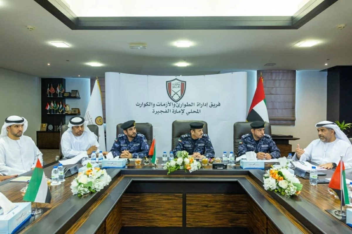 اجتماع في الفجيرة لمناقشة تطوير آليات الاستجابة للطوارئ