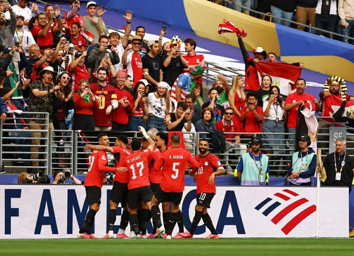 منتخب مصر يحقق تأهلاً تاريخياً ويتقدم إلى دور 32 في المونديال