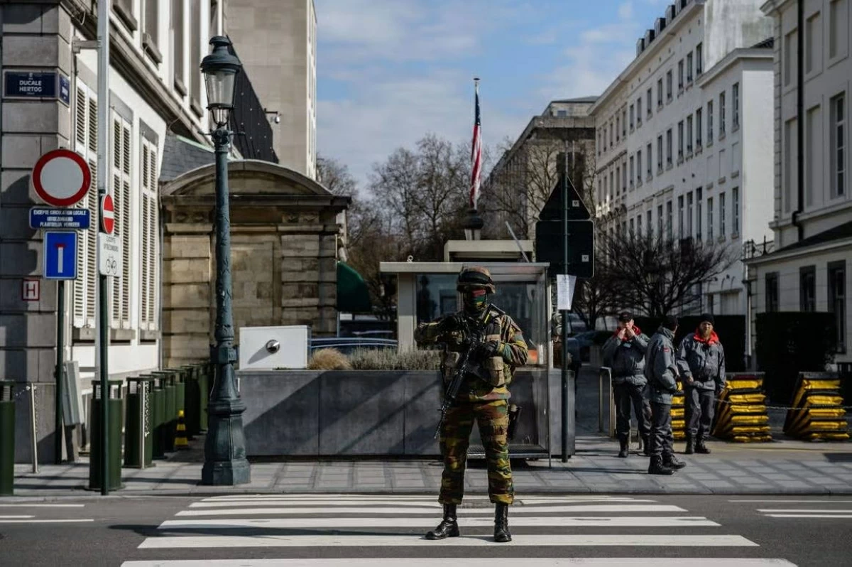 بطائرات حربية وإنزال مظليين.. بلجيكا ترفض «غزواً جوياً» أمريكياً في قلب العاصمة