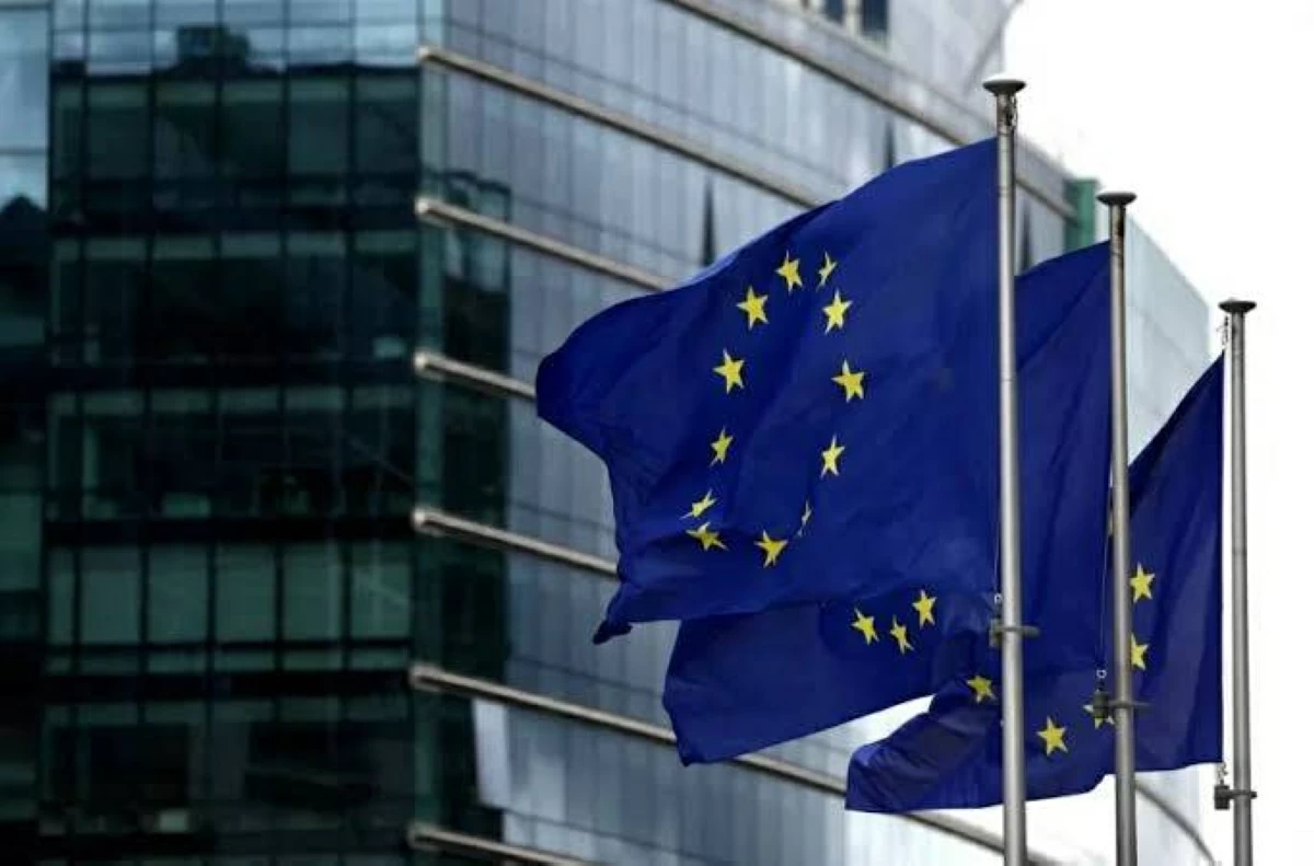 المفوضية الأوروبية تتوعد بالرد على أي رسوم جمركية جديدة