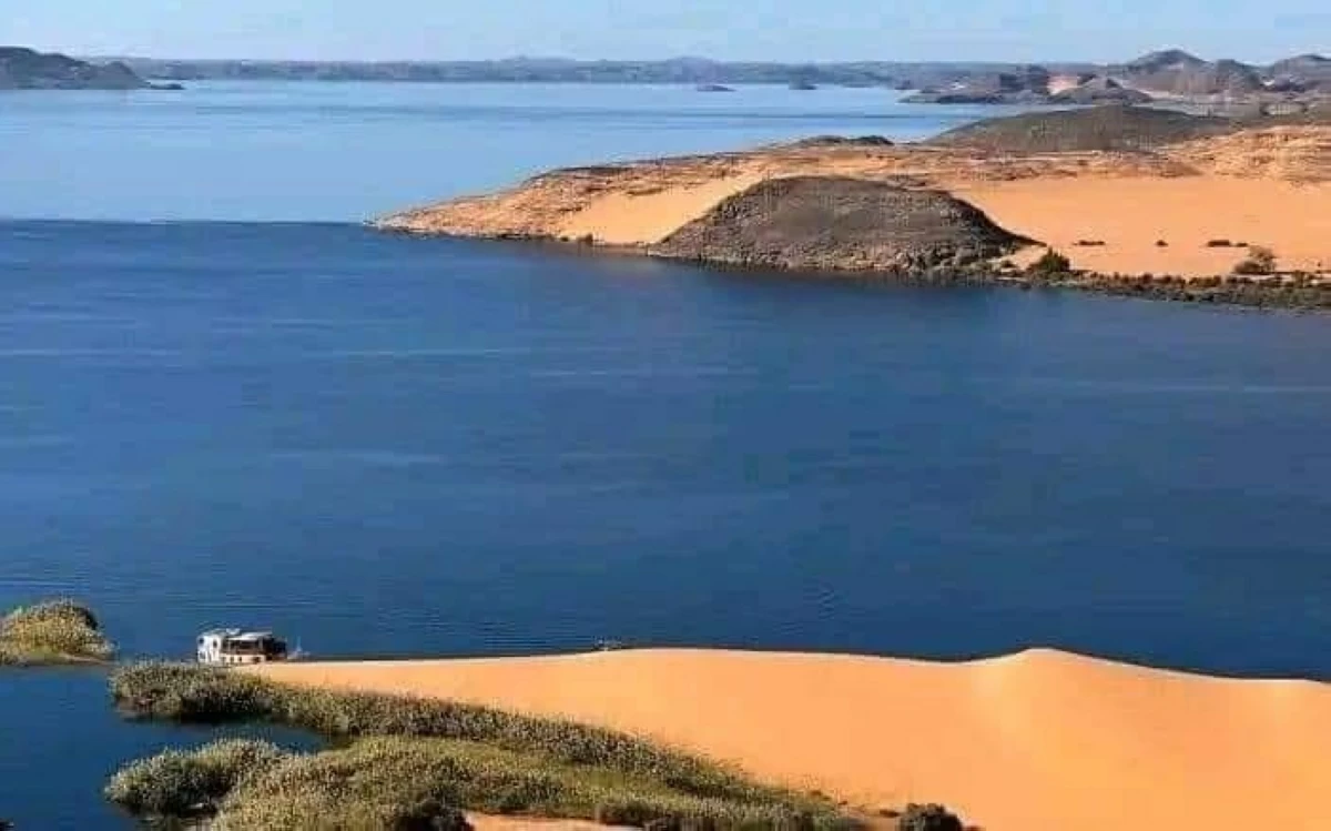 تحرّك عاجل لإنقاذ بحيرة ناصر.. مصر تواجه تسرّبا زيتيا أثر في جودة المياه