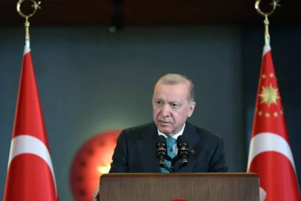 أردوغان يدعو إلى «دمج» تركيا في الهيكلية الدفاعية الأوروبية