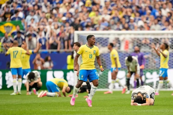 البرازيل تكسر صمود اليابان وترقص السامبا في الدقيقة 90+6