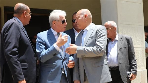 محافظ القاهرة يتفقد مناطق القاهرة الخديوية والتراثية بحي الأزبكية