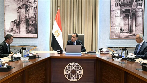 رئيس الوزراء يتابع الموقف التنفيذي للمشروعات التنموية والخدمية في محافظة المنوفية