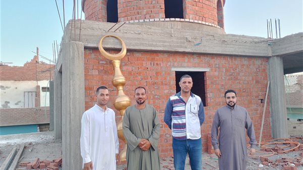رفض الحصول على أجر.. قصة عامل بناء مسيحي شيد مئذنة مسجد حبًا في الخير