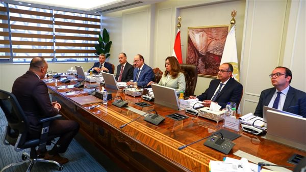 وزيرة التنمية تترأس لجنة اختيار المتقدمين علي بعض الوظائف القيادية الشاغرة بالوزارة
