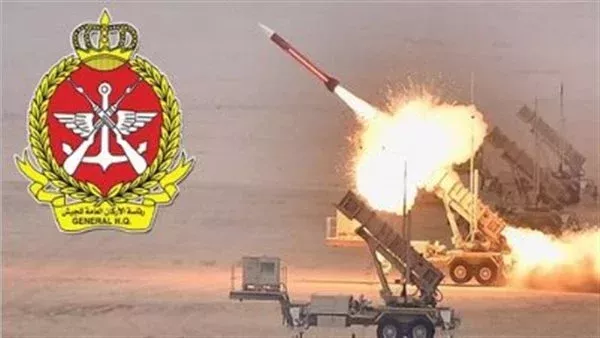 الدفاعات الجوية تتصدى حاليا لهجمات صاروخية وطائرات مسيرة معادية