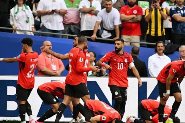 لاعب أستراليا: هدفنا تحقيق رقم قياسي أمام مصر