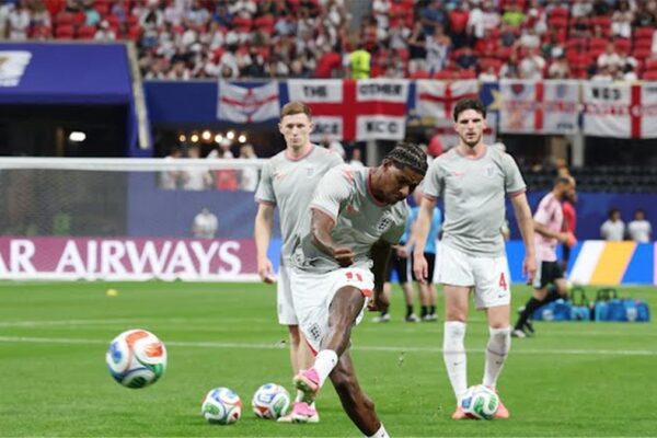 ديلي ميل: إصابة لاعب إنجلترا أمام الكونغو الديمقراطية في كأس العالم