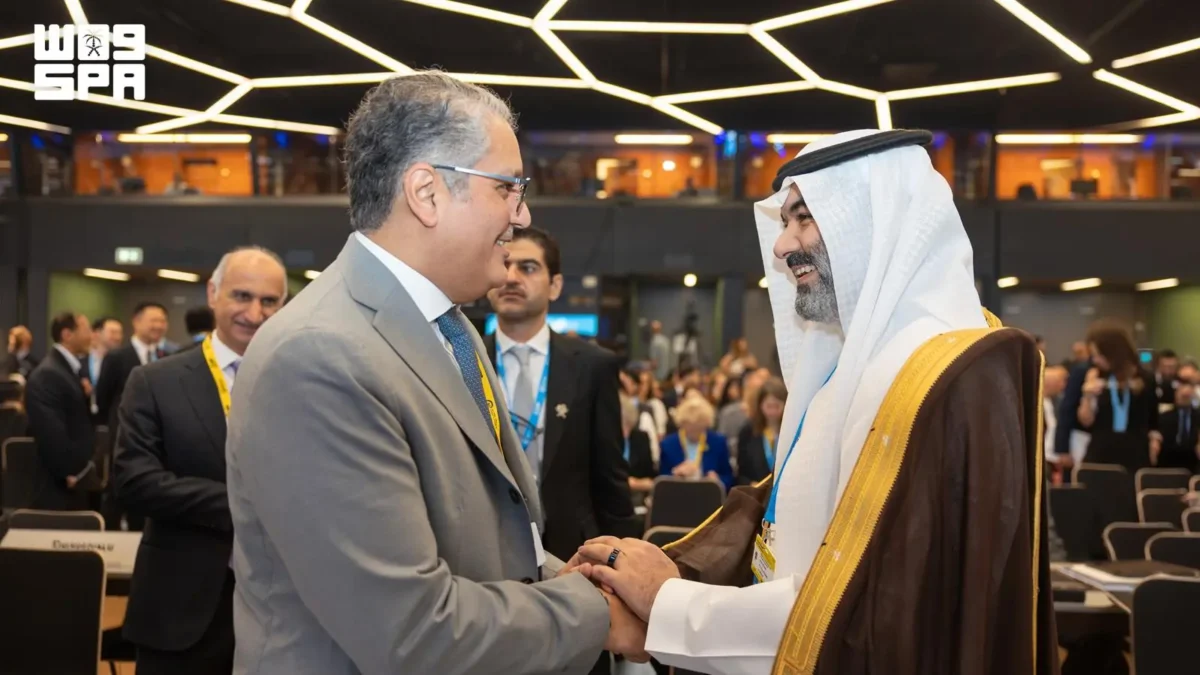 السواحه يعقد اجتماعات ثنائية في جنيف لتعزيز شراكات الذكاء الاصطناعي