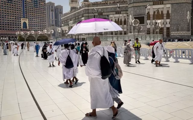 الأرصاد تحذر من ارتفاع الحرارة في مكة والمدينة ورياح مثيرة للغبار تضرب 7 مناطق