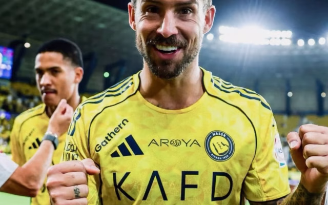 إينيغو مارتينيز يوافق على الاستمرار مع النصر موسماً إضافياً