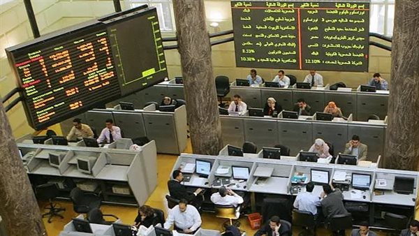 تراجع جماعي لمؤشرات البورصة بمنتصف تعاملات اليوم الأربعاء