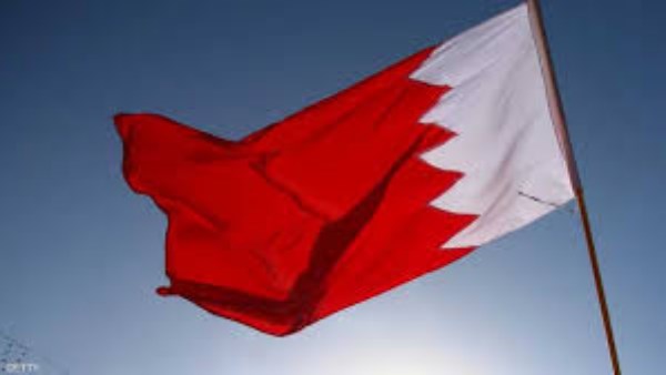 الداخلية البحرينية تعلن إطلاق صافرات الإنذار.. وتناشد الجميع بالتوجّه لأقرب مكان آمن
