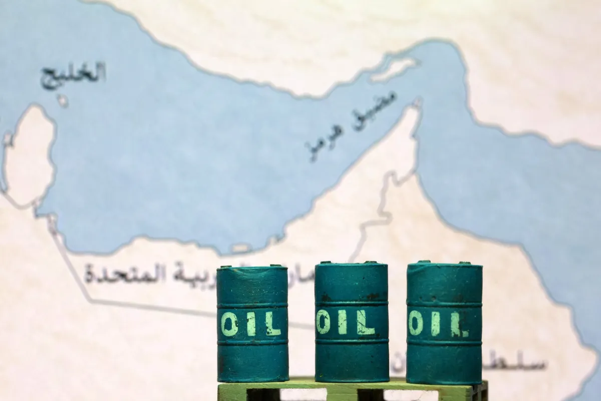 بالأرقام.. هرمز يلقي بظلاله على موزانات الخليج