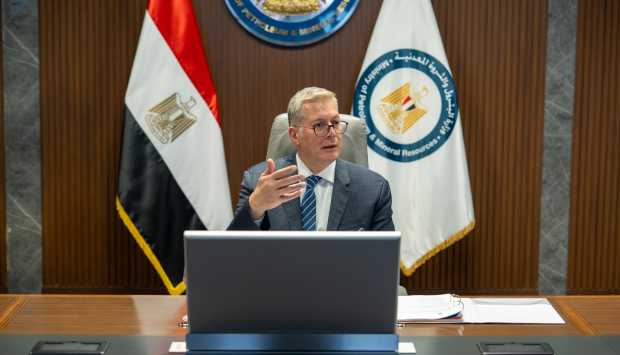 بالشراكة مع «السويدي».. وزير البترول يبحث اللمسات النهائية لمجمع الصناعات الفوسفاتية بالسخنة