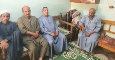 أهالى قرية الأمين حمد شهيد الواجب بحريق منشأة ناصر: كان مثالا للأخلاق.. فيديو