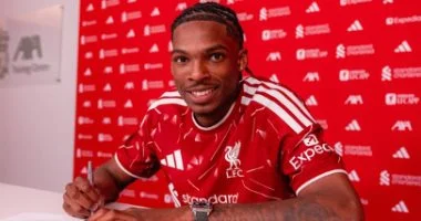ليفربول يعلن رسميًا ضم جيريمى جاكيه بعقد يمتد حتى 2031