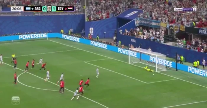 المرصد الرياضية – بالفيديو.. “شوبير” يحرم “ميسي” من هز الشباك بتصدٍ رائع لركلة الجزاء!