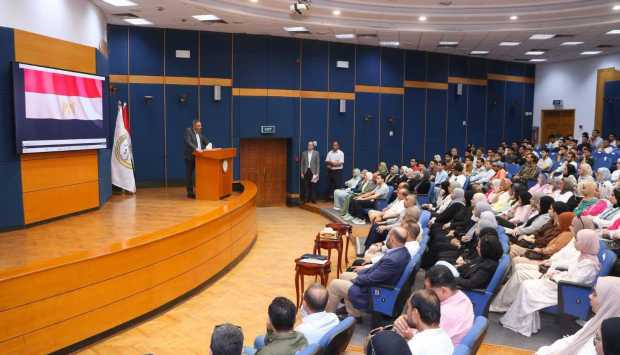 ميناء دمياط يستقبل الدفعة الأولى للتدريب الصيفي من طلاب الجامعات (صور)