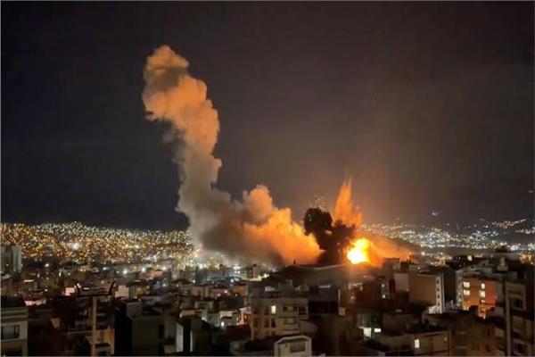 الحرس الثوري يتوعد برد «ساحق» بعد استهداف جسر شمالي إيران