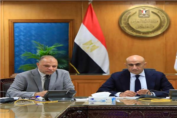 «التعليم» تنجح في ضبط الطالب المتورط في الغش الالكتروني بامتحان الفيزياء