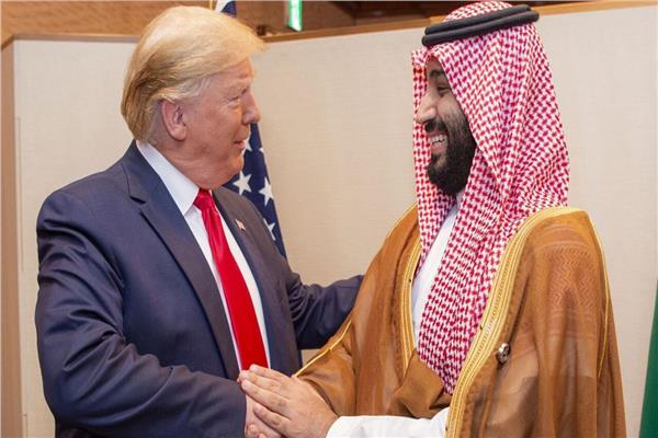 ولي العهد السعودي وترامب يبحثان تطورات المنطقة ويؤكدان أهمية أمن الملاحة