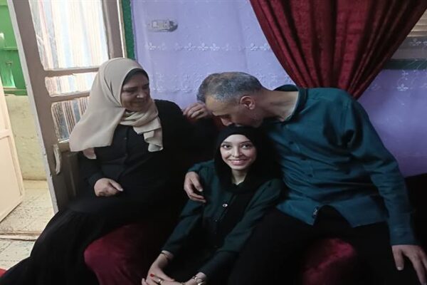 تحدت الإحباط لتصبح الأولى على الجمهورية.. كيف قادت الصدفة «رحمة» إلى تحقيق حلمها؟
