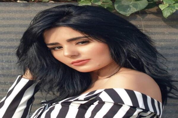 إيمان سلامة تعلن وفاة والدها وتطلب الدعاء له من الجمهور