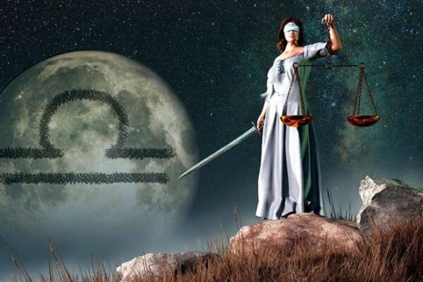 انفراجة مالية وقرار مهم يغير يومك.. ماذا ينتظر مولود برج الميزان اليوم؟