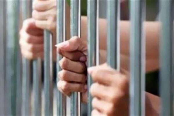 حبس 4 سيدات وعاطل بتهمة سرقة ملابس من محل في المقطم