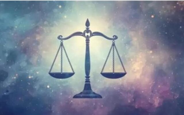 أخطاء قد تضر بعملك.. نصائح الفلك لمواليد برج الميزان اليوم