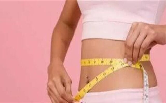 منها الشاي الأخضر وماء الليمون.. 3 عادات صباحية سحرية لإنقاص الوزن بدون أدوية