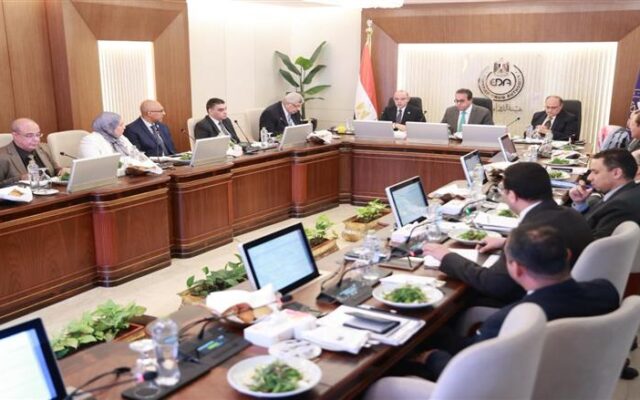 وزير الصحة: توطين صناعة المستحضرات الحيوية ركيزة للأمن القومي وزيادة الإنتاج المحلي أولوية