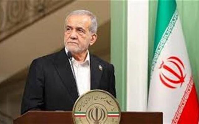 الرئيس الإيراني يغادر العراق عائدا لبلاده بعد الضربات الأمريكية